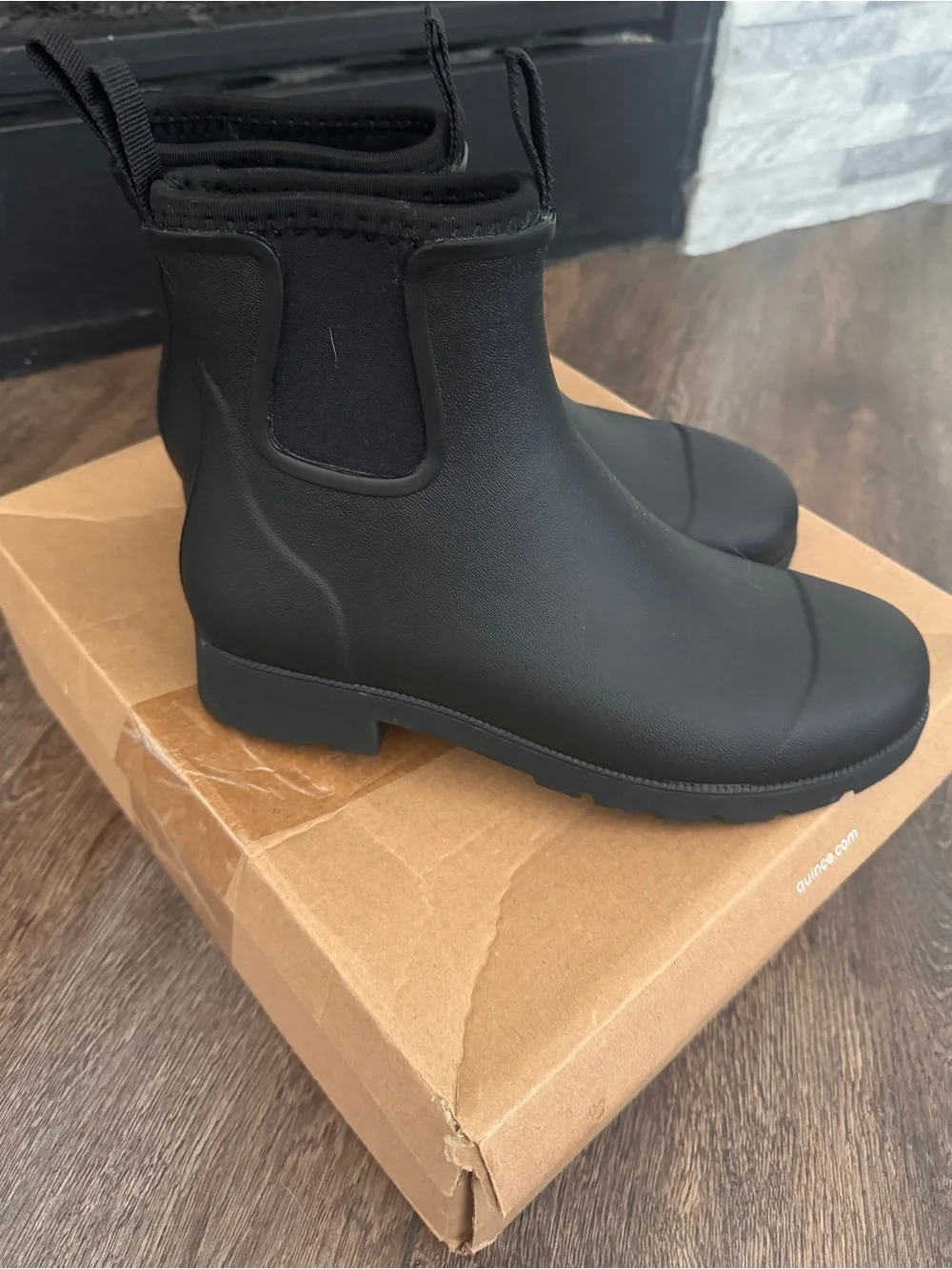 Quince Waterproof Ankle Rain Boots Black Chelsea Rubber Women’s Size 7